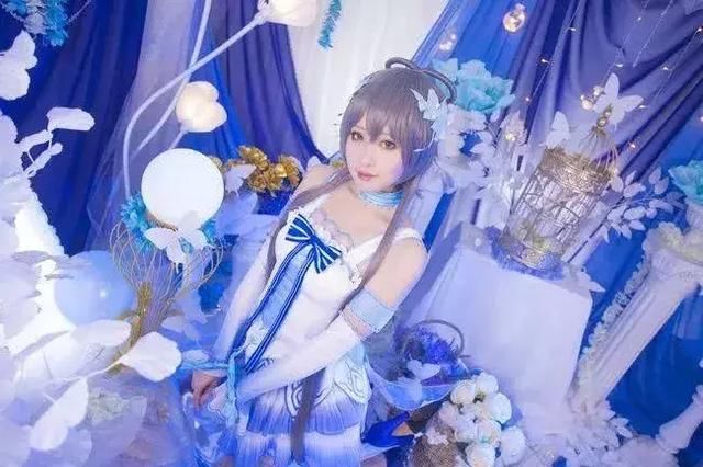 VOCALOID洛天依生日快乐 仙境般的白丝小姐姐 很美丽!