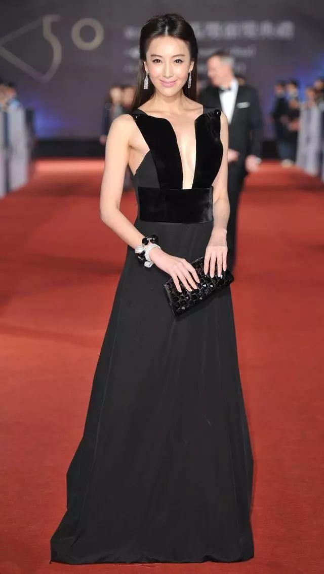 当年的“黛安芬”美过陈乔恩，如今被她碾成渣，大妈对少女！