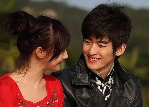 别听信谣言了，郑爽的男朋友根本不是张恒，而是……