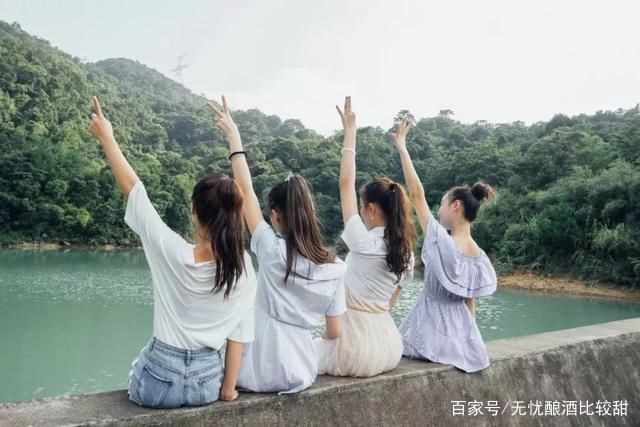 走进一座山，不小心发现山中藏着这样一座神仙寺庙!