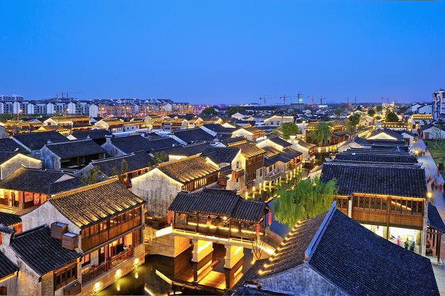 这座3000年古镇，夜景美到令人窒息，这才是江南古镇该有的味道