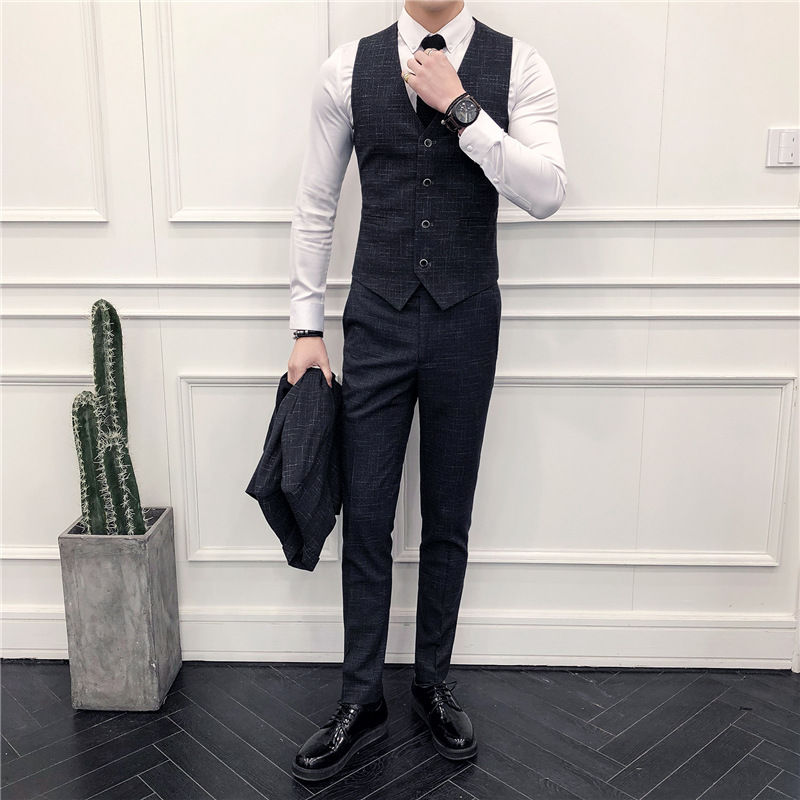 今年巨流行“小西装”，高贵得体，气场十足，明天相亲就选它