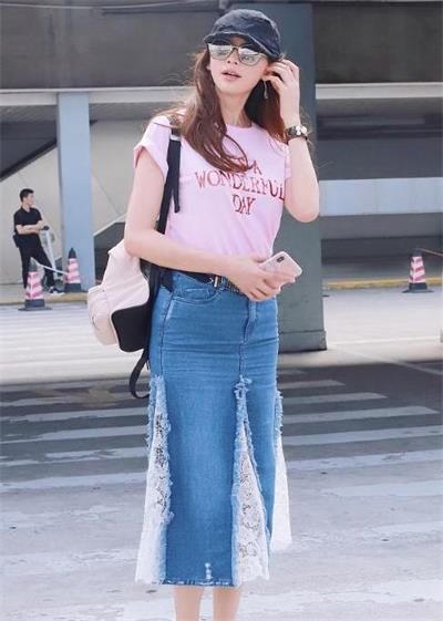 林志玲搭配失策 牛仔裤加点碎布变成裙,却暴露了自己胯大的缺点