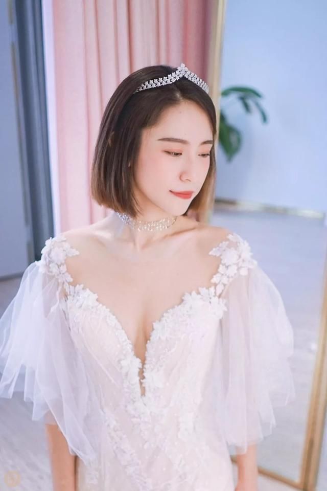 “我之前觉得婚礼离我太遥远了……”“然后呢？”