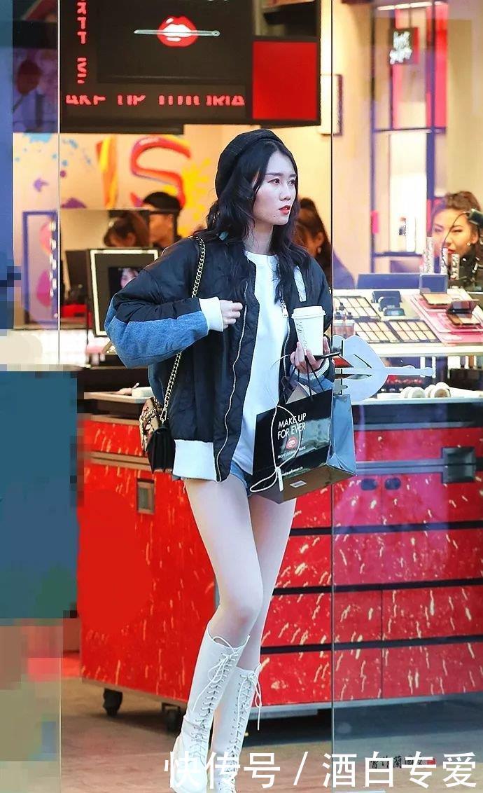 『表达自己』街拍:把高筒靴穿出高级感的美女