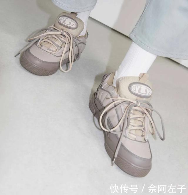 时尚圈:为何那么多明星今年都在穿「矮子乐」?