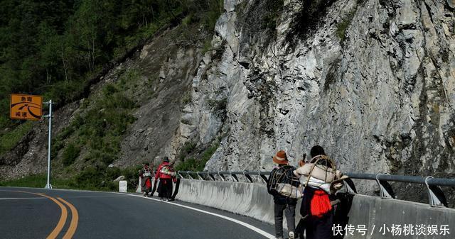  『适合』川西旅游，最适合租车自驾，可怎么租怎么走又该注意什么呢