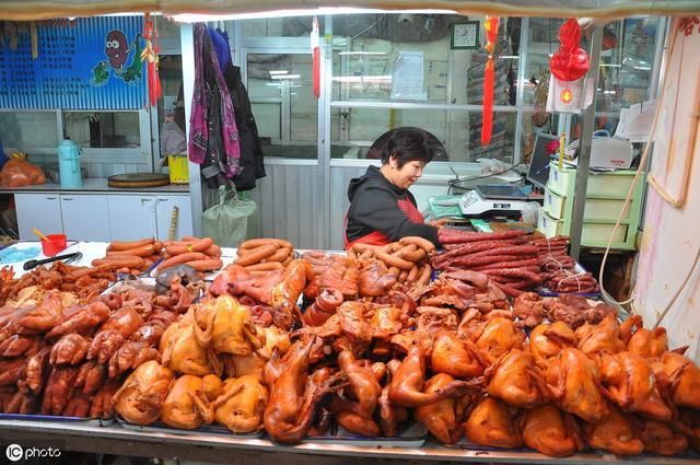 农村集市上最受欢迎的一种生意,一位小伙,一天挣600！