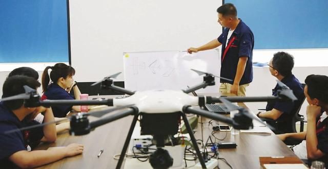 2018年这三类人确定涨工资,教师的工资高于公