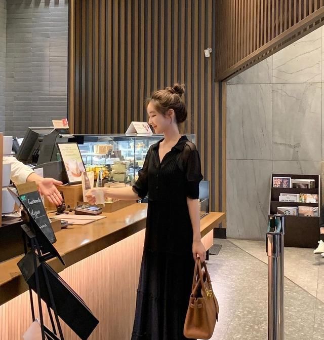  『气质』30岁熟女穿搭技巧,很有女人味,显白又减龄,每天都要美美哒