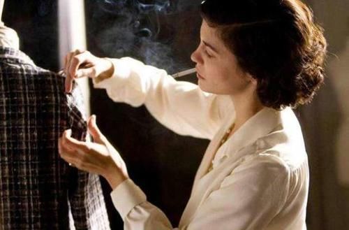 「婚育」女人身上的力量不能只用婚育来衡量,都市女子图鉴之可可香奈儿