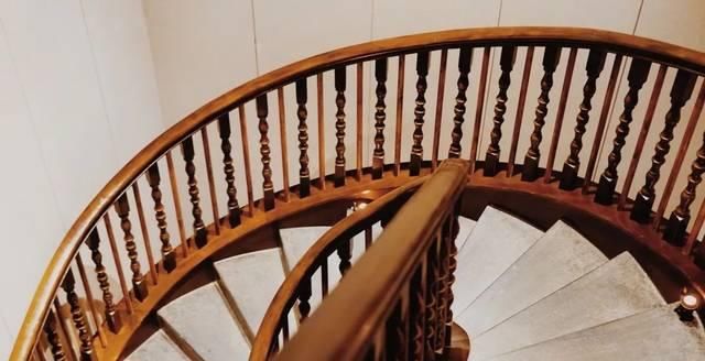 成都开往贵州的高铁图