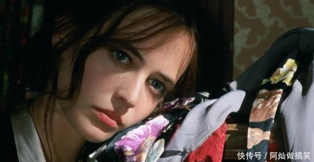 「气质」为什么法国女人都很有气质?看完后,网友:第一点我们就做不到