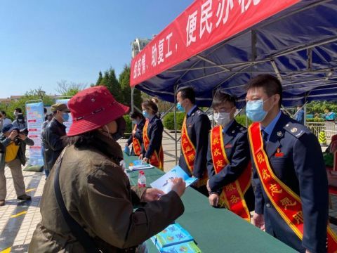  「草桥」丰台草桥村民“扫扫二维码”税收政策全知晓