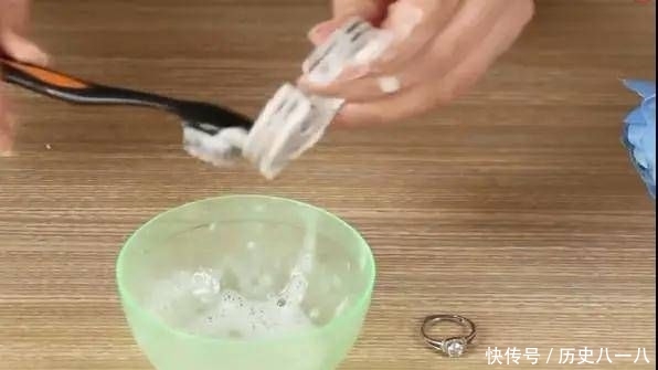 「银饰」银首饰脏了自己清洗，珠宝店不会告诉你的妙招！