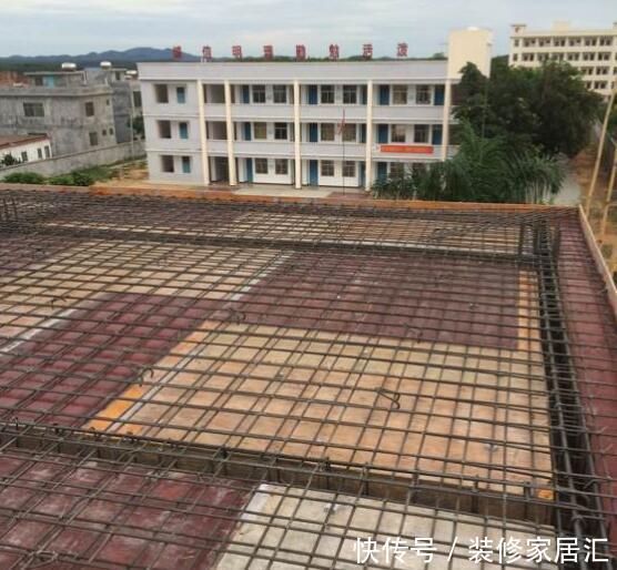 省吃俭用回农村砸23万建三层主体，完工后喜极而泣，扬眉吐气了
