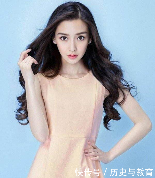 angelababy假吃爆米花被网友群嘲, 粉丝却说真吃了!