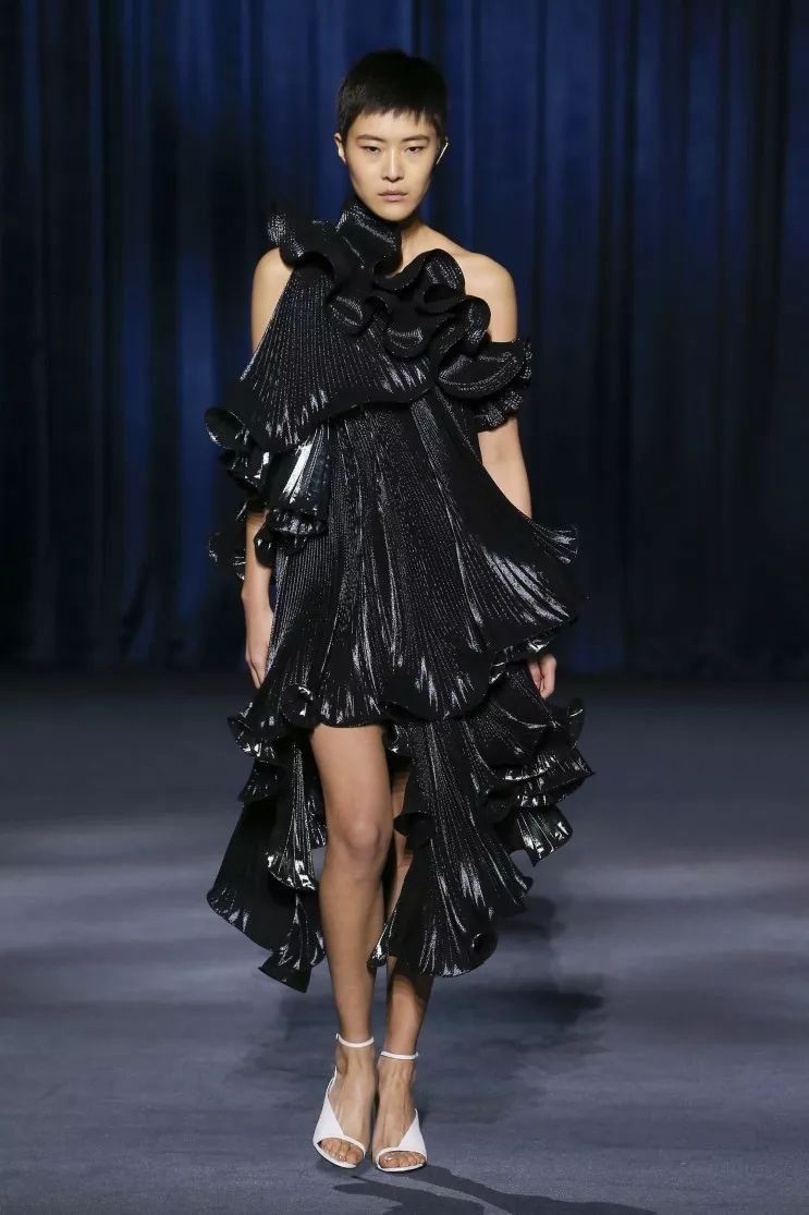 千篇一律的外表太无聊，这些个性面孔才是最具潜力的未来超模