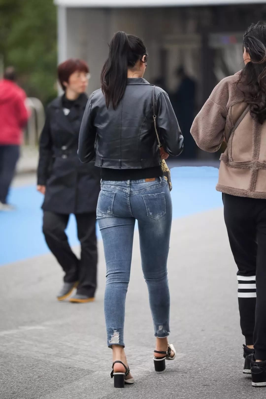 霸气有型的个性穿搭参考，让你走在街上吸引无数的路人