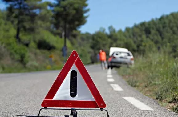  中秋自驾游要带什么？老司机建议你备上这几样，实用又安全