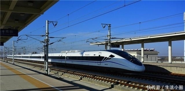  坐下@中国行程最短的高铁，仅用八分钟就到站，乘客表示刚坐下就