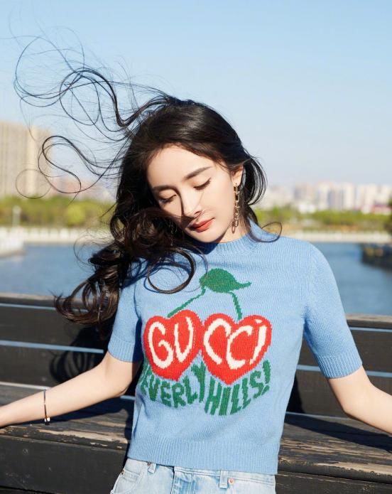  『韵味』优雅女人的卷发造型还真是有韵味！尤其第一款，直男看了都说喜欢