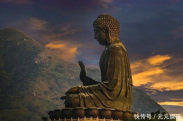 世界上最“诡异”的三座佛像，日本一尊，中国两尊，不敢直视双眼