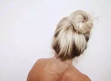 好看的发型梳起来，就是这两种，适合任何脸型!