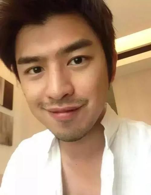  『适合』你的发型适合什么样的胡型？想留胡子的男士看过来