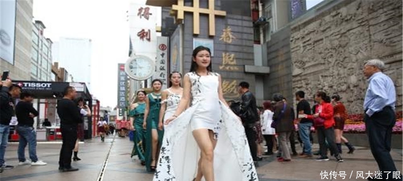 中国“美女”最多的3座城市，成都垫底，第一名实至名归！