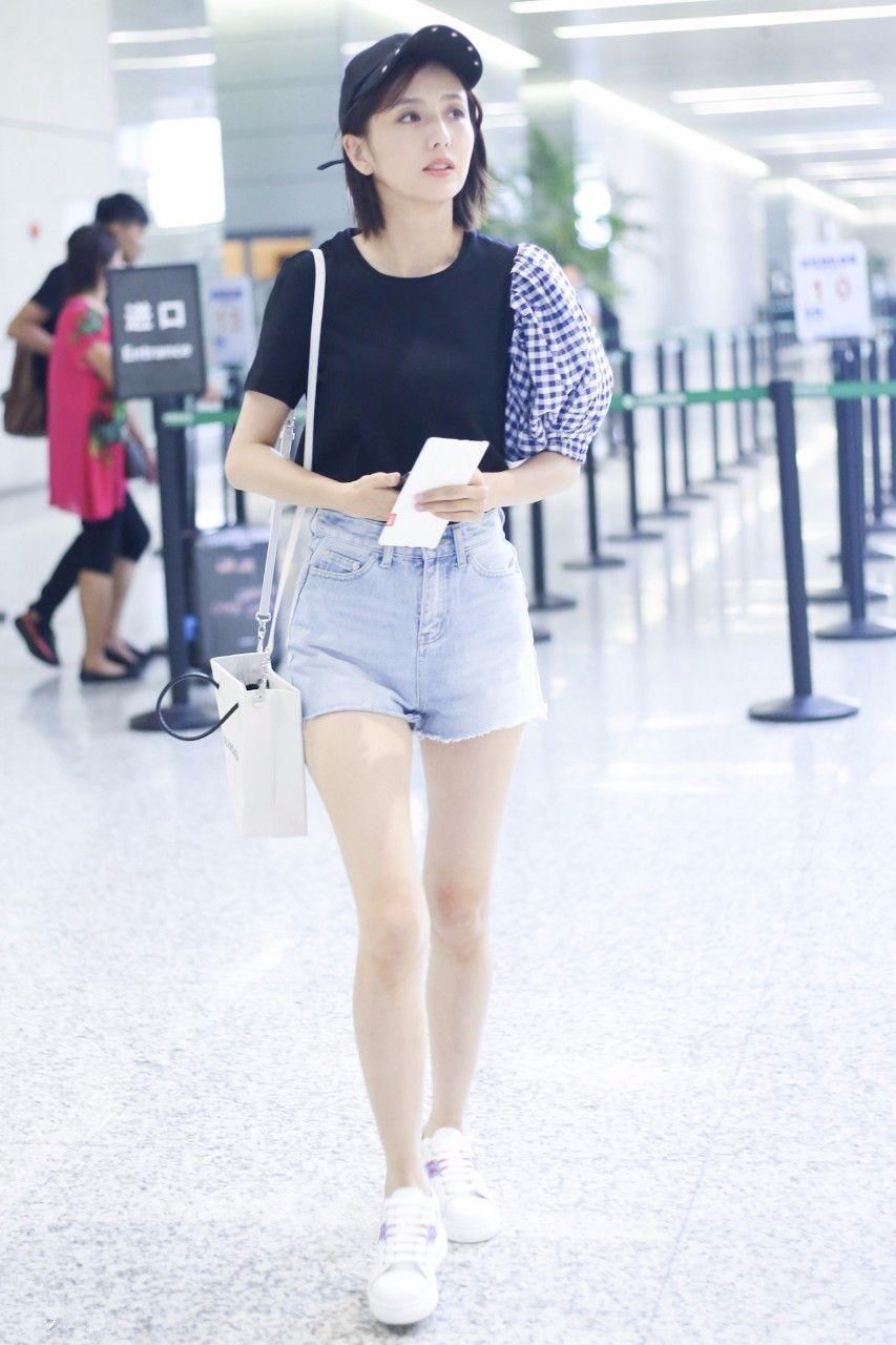 佟丽娅又接回了长发，侧颜撞脸唐嫣，气质却胜过唐嫣!