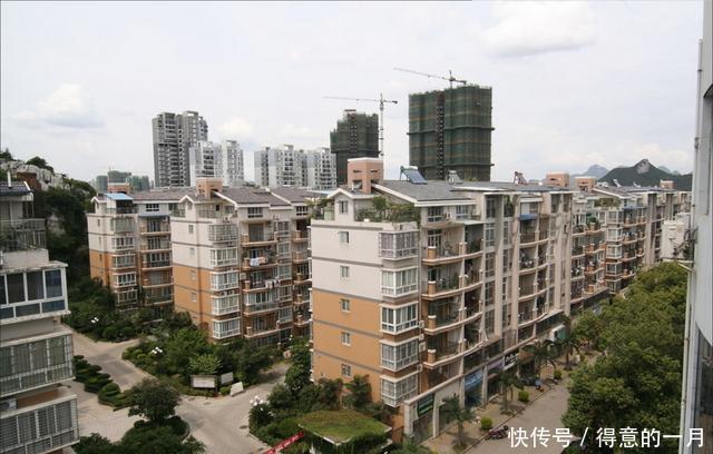  买房|为什么农村在县城买房的越来越多其中的“奥秘”，很多人不