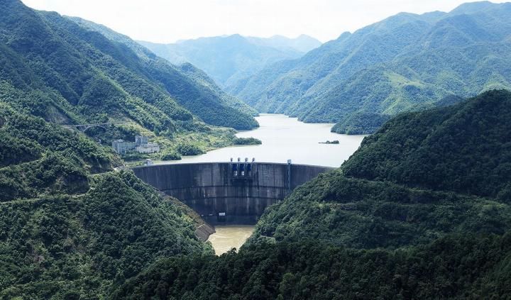 利奇马台风后，水库泄洪，第一次看见