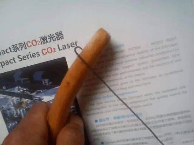  『特别』开春后乡下的黄鳝特别多，水塘边，田埂上到处都是