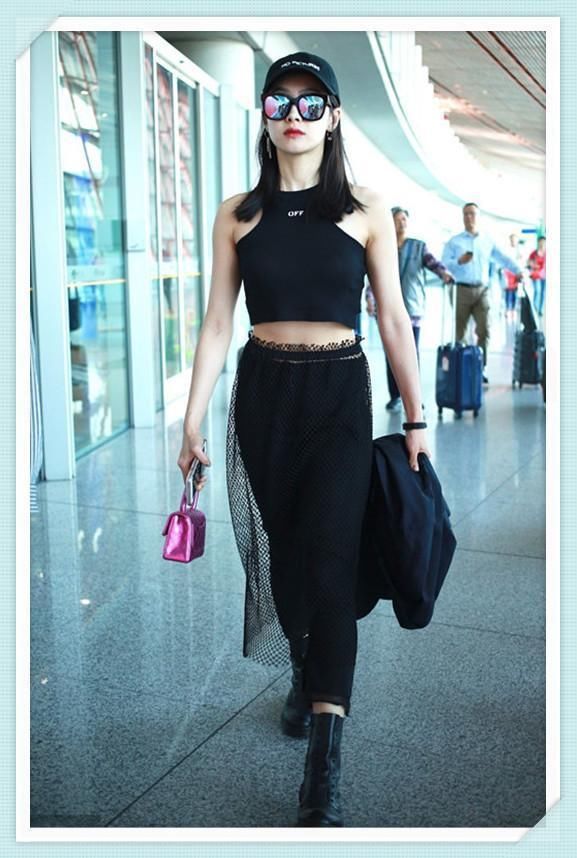 宋茜厉害！穿抹胸裙还敢在中间开个叉，网友：身材没点料真挂不住