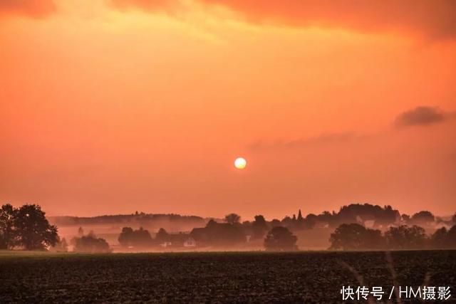  「座山峰」中国有个神奇的地方，一天3次日出，3次日落！