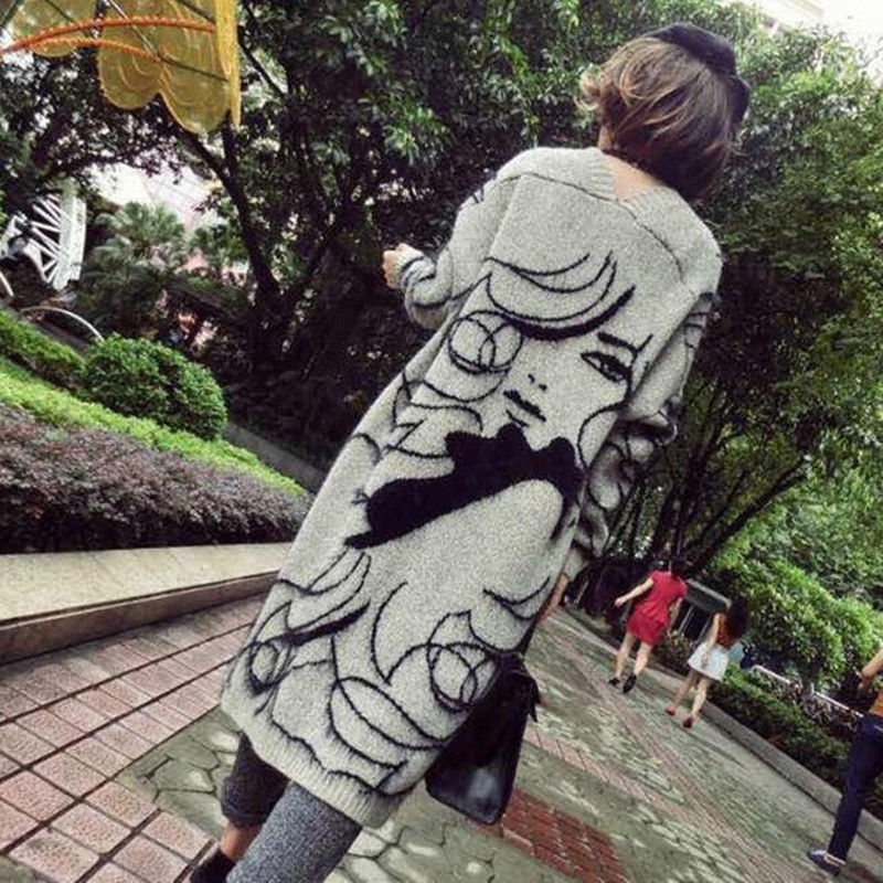 过时的羊绒大衣别穿了，今年流行这样的秋装外套，洋气显瘦美