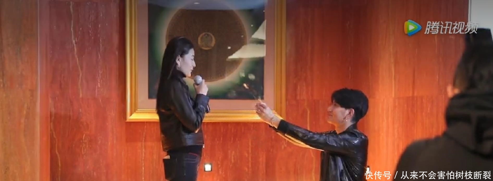 「低调」梁洁谈恋爱有多低调?如今已订婚,未婚夫原来是“藏版王力宏”!