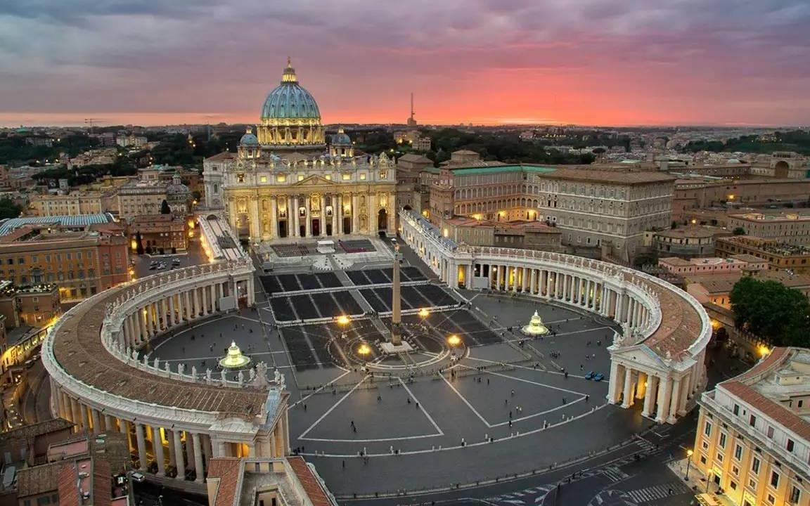 这个国家人口只有500多人，但看到该国女性后，游客：怪不得人少