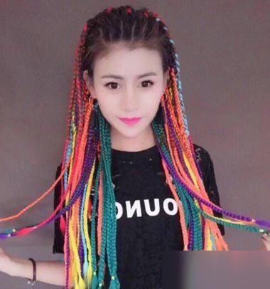 10款女生地垄沟辨发型，时尚渐变有特色！