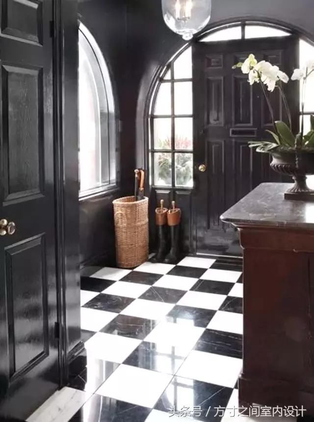 完蛋了，玄关瓷砖居然可以这样铺，快被邻居挤破门了！