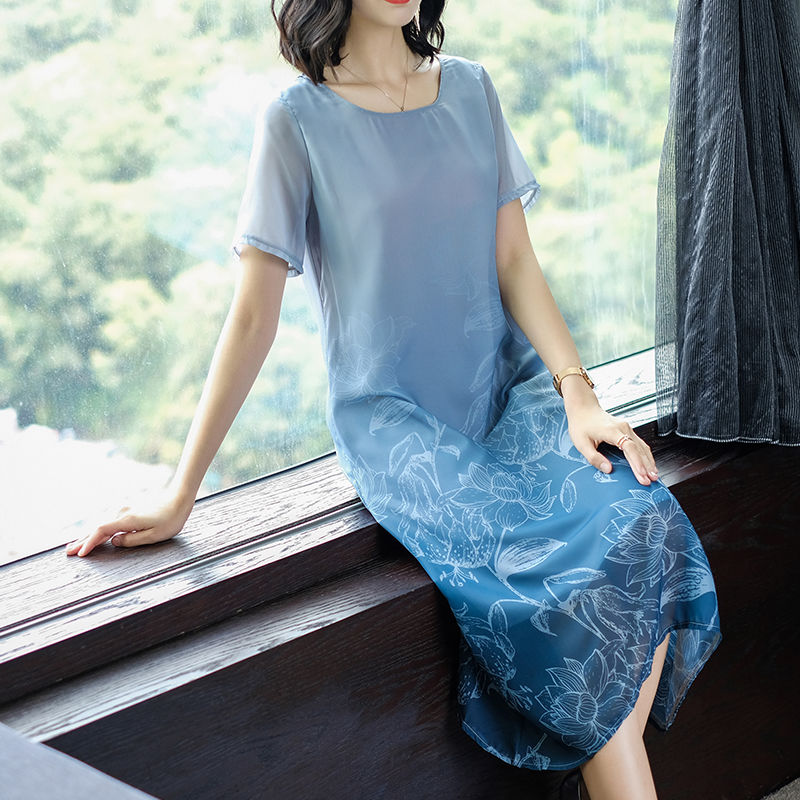 立秋过后，上海女人都穿长裙，飘逸散发女人味，配高跟鞋惊呆路人