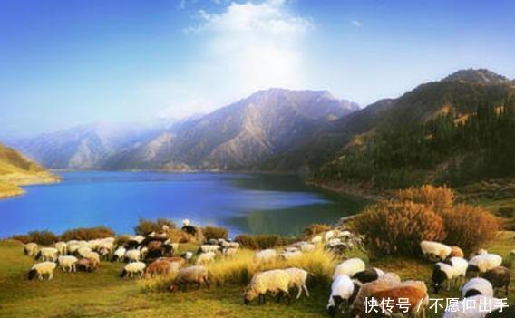 自驾游去西藏人数众多,却很少有人自驾游新疆,原因究竟是什么呢