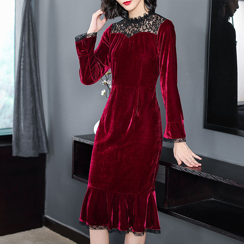 女人四十一枝花，丰满身材秀出来!包臀裙给你如花般的身材