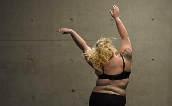 90斤的姑娘为了保持身材，每天都在做这3件事，做到1个你也能瘦