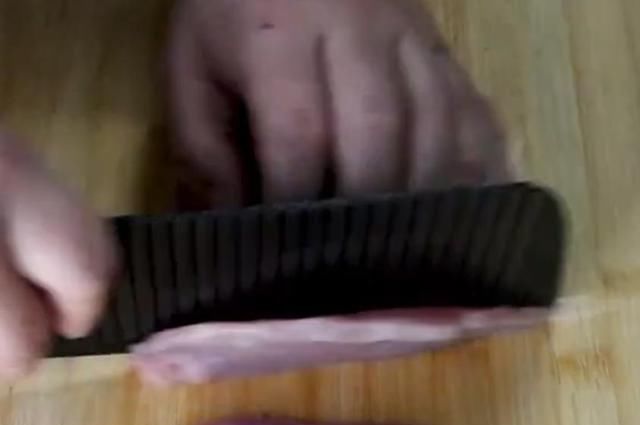 正确:青椒炒肉丝最正确的做法,肉丝香嫩入味,能下3碗大米饭!