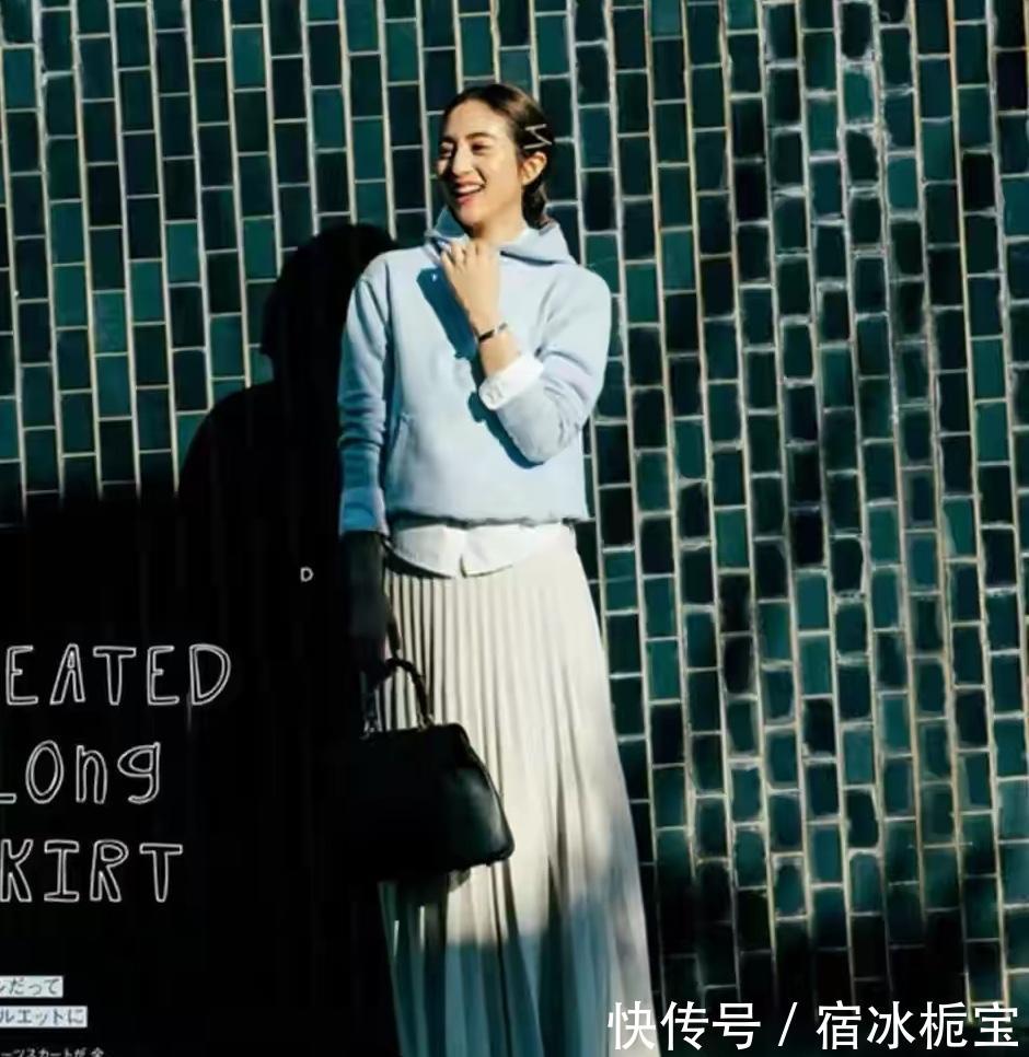 『女人』有肚子的女人别再“塞衣角”啦,学日本杂志这样穿,时髦真显瘦!