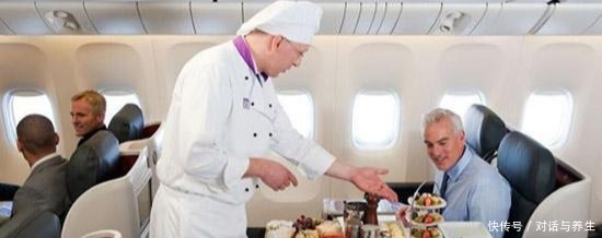 坐飞机不能自带饮料，为何机场售卖的饮料，却可任意携带