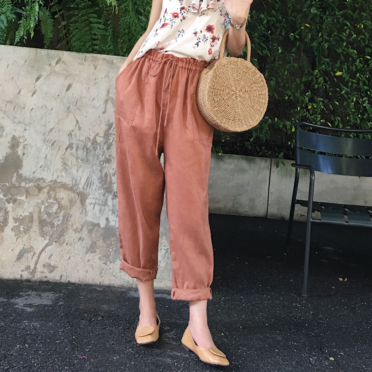 难怪，胖大姐裙子也不穿了，今秋流行卫衣+萝卜裤，超美超好看