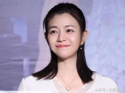 女人若是你有这3个特征，尽量少披头发，扎上头发会！